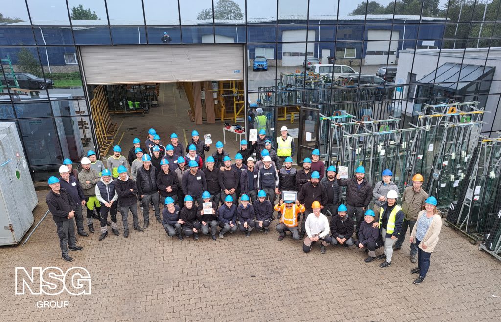 20231012_144103_b_mit Logo